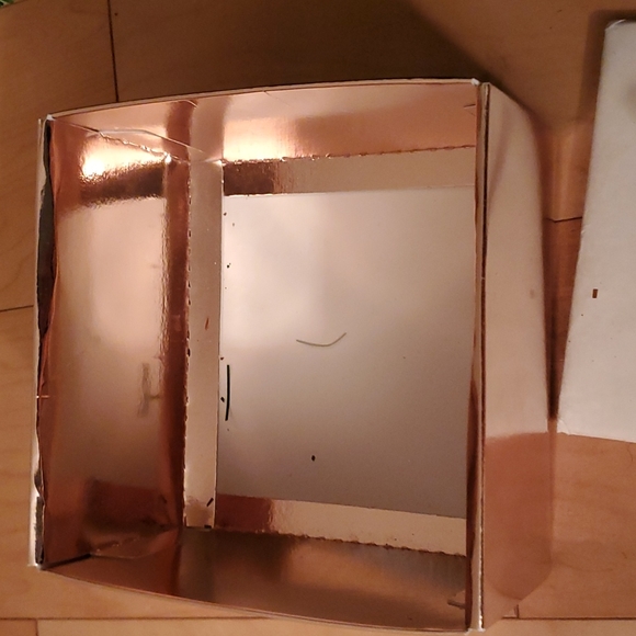 Small tabletop Christmas tree with concrete base - Picture 7 of 8